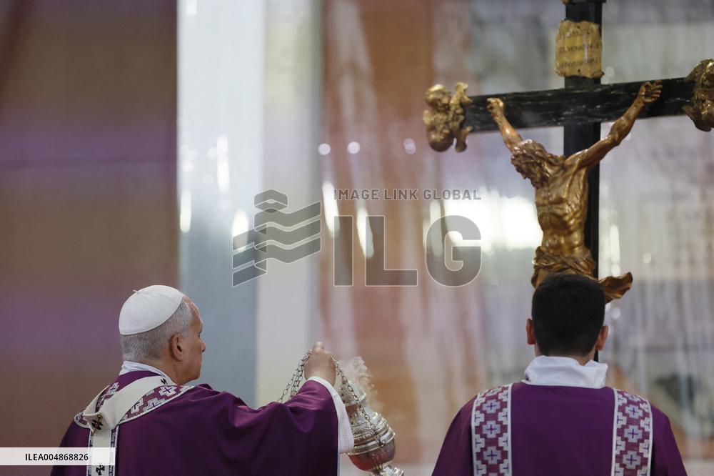 Pope Leone XIV Celebrates Mass at Verano Cemetery - Rome