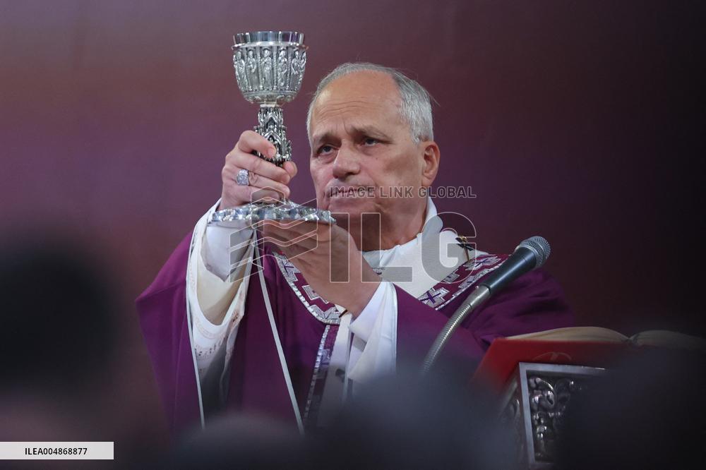 Pope Leone XIV Celebrates Mass at Verano Cemetery - Rome