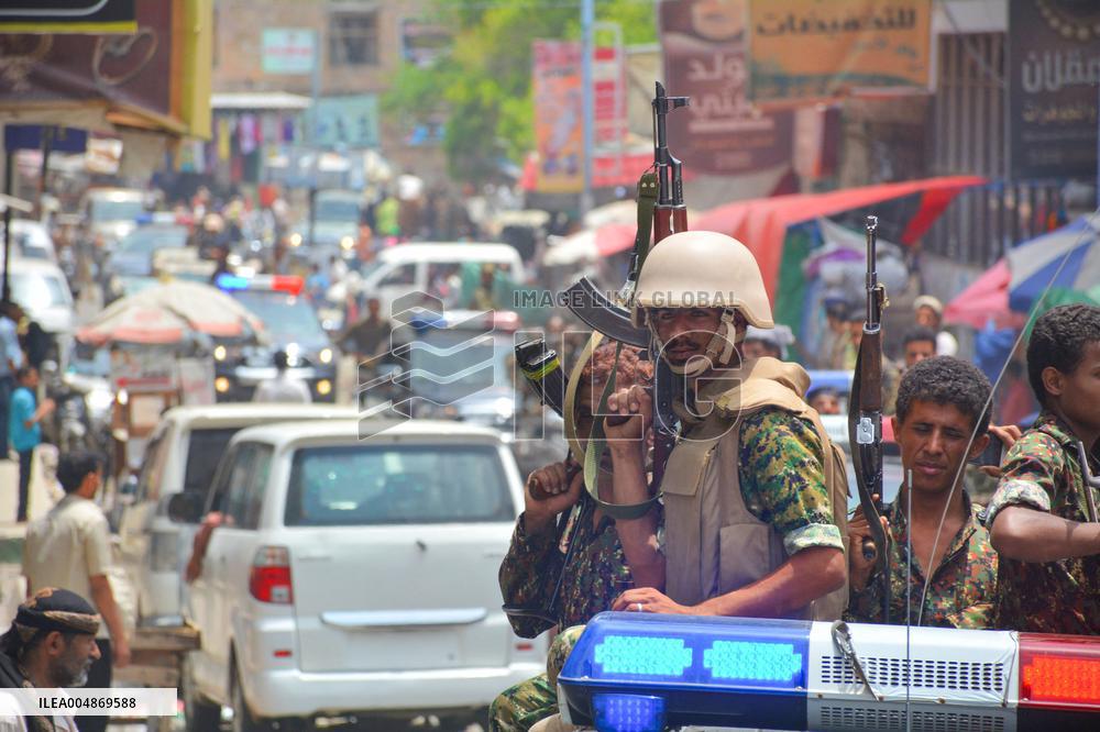 File - Yemeni Army Operation - Taiz