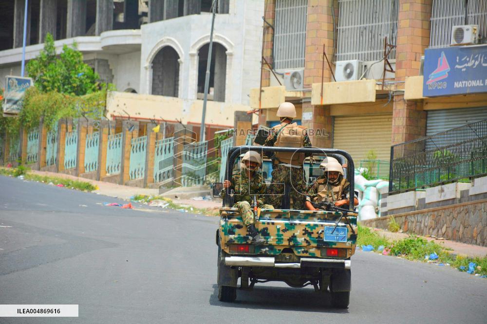 File - Yemeni Army Operation - Taiz