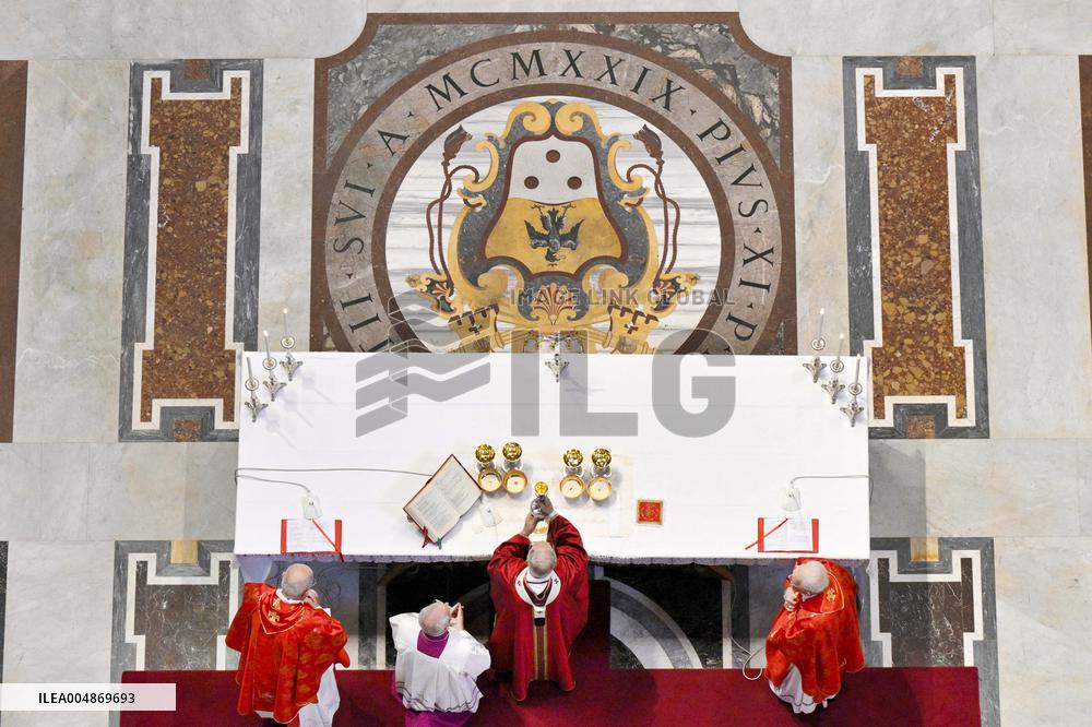 Pope Leo XIV At Mass For Deceased Pope Francis And Prelates - Vatican