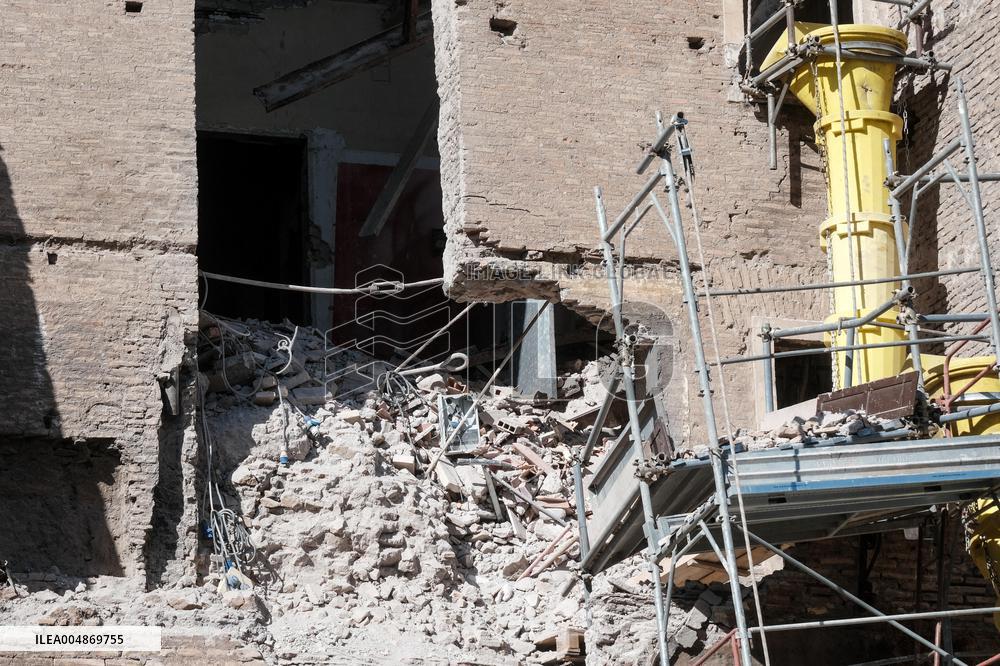 Collapse Of The Torre Dei Conti In The Imperial Forums - Rome