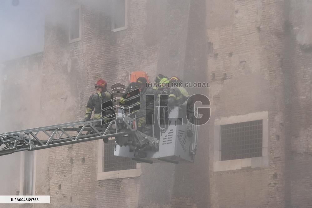 Collapse Of The Torre Dei Conti In The Imperial Forums - Rome