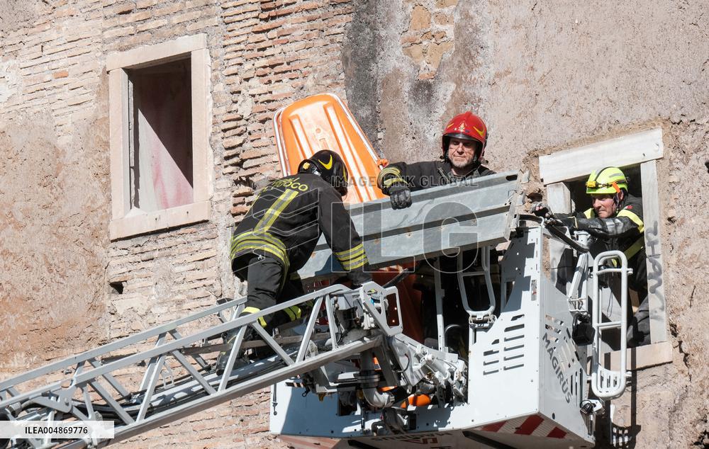 Collapse Of The Torre Dei Conti In The Imperial Forums - Rome