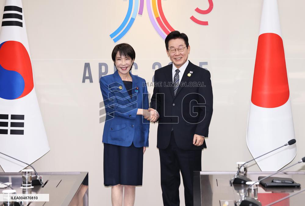 Japan-S. Korea summit