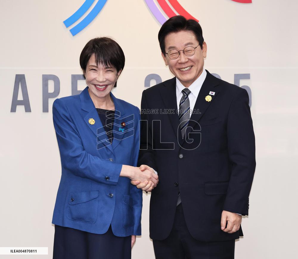 Japan-S. Korea summit