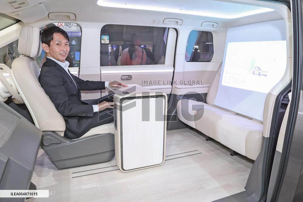 Japan Mobility Show 2025 Sharp “LDK+”