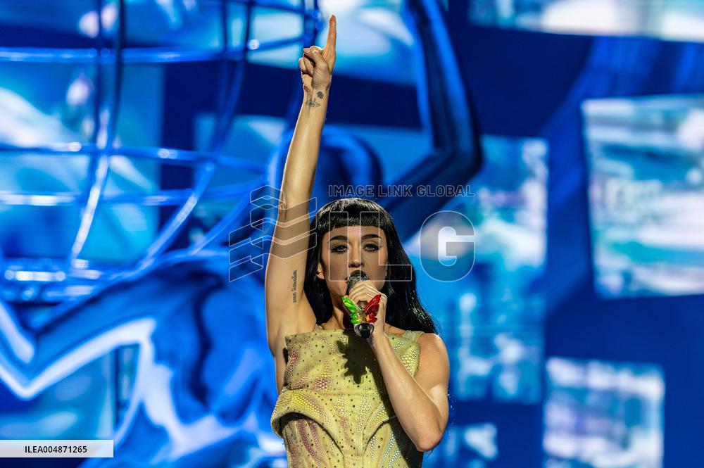 Katy Perry At The Life Times Tour 2025 - Casalecchio di Reno
