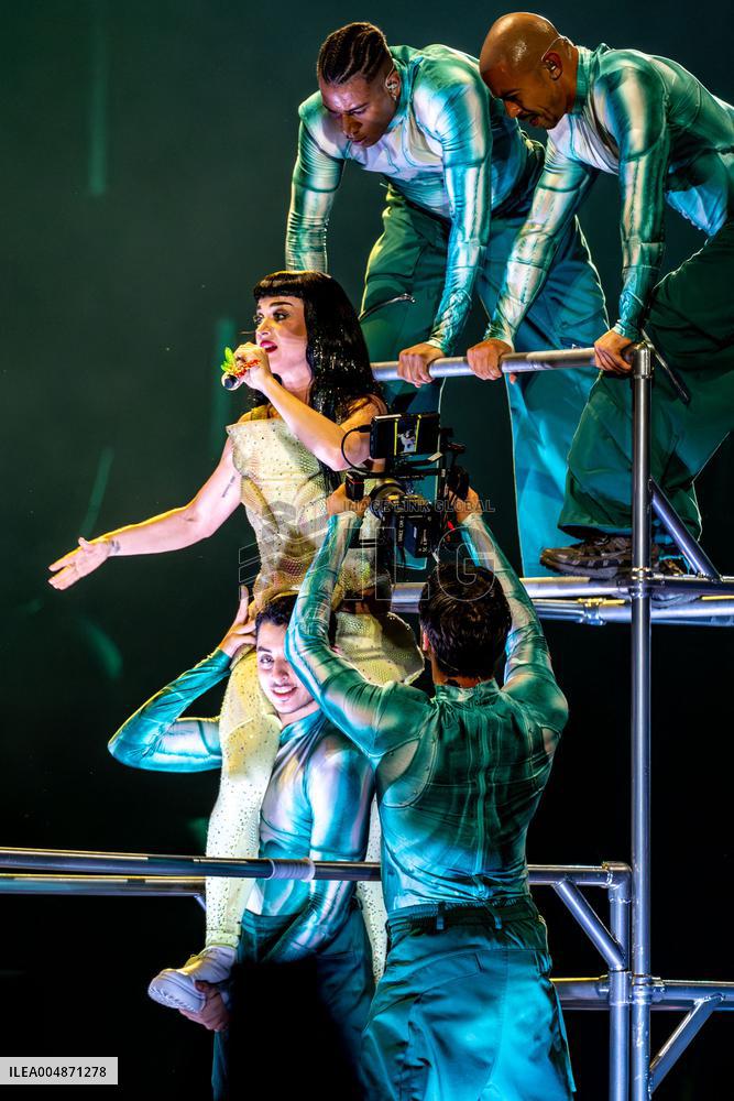 Katy Perry At The Life Times Tour 2025 - Casalecchio di Reno