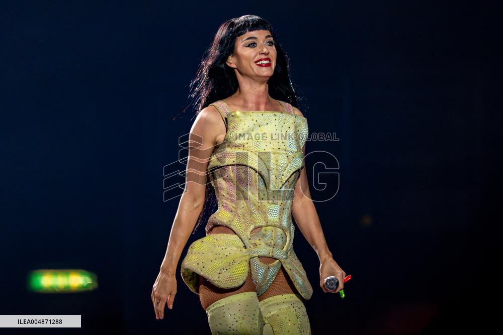 Katy Perry At The Life Times Tour 2025 - Casalecchio di Reno
