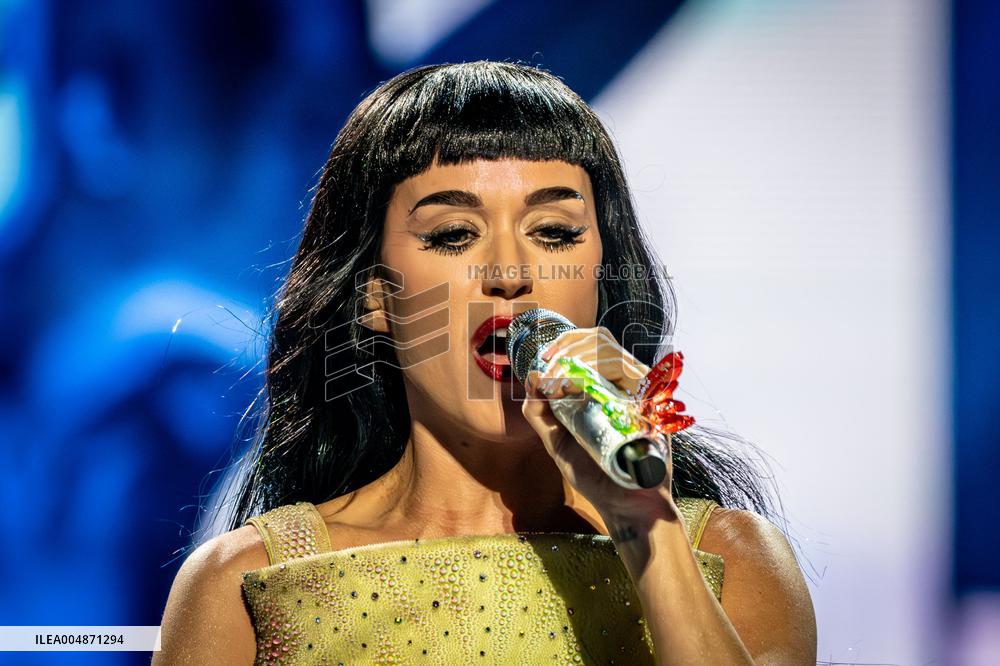 Katy Perry At The Life Times Tour 2025 - Casalecchio di Reno