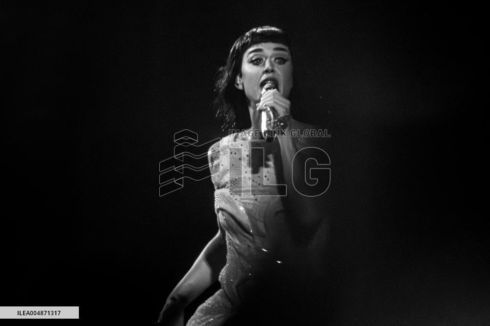 Katy Perry At The Life Times Tour 2025 - Casalecchio di Reno