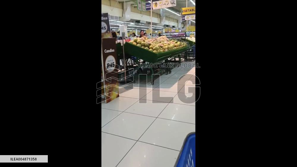 Philippines: Residents Rush to Stores Ahead of Typhoon Kalmaegi