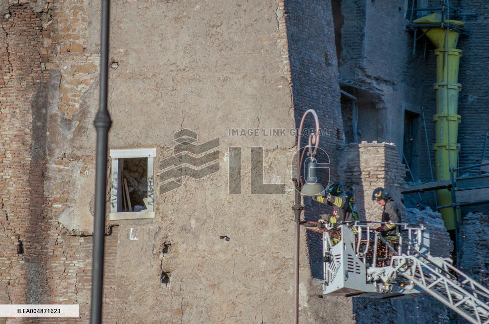 Worker Dies in Medieval Tower Collapse - Rome