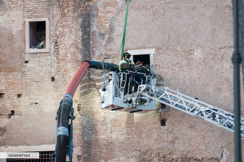 Worker Dies in Medieval Tower Collapse - Rome