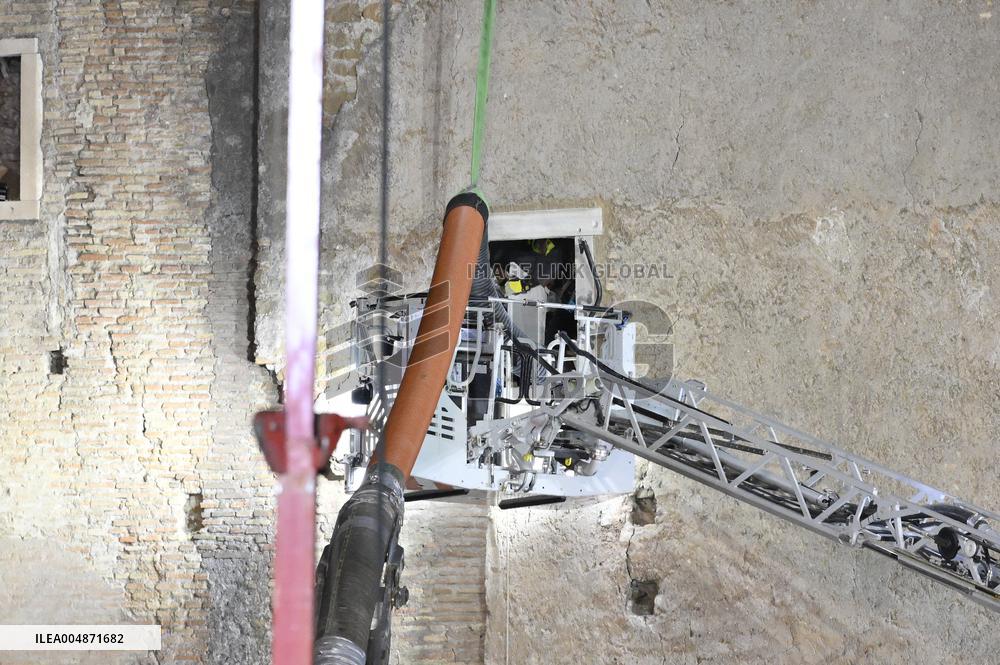 Worker Dies in Medieval Tower Collapse - Ro