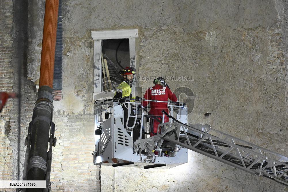 Worker Dies in Medieval Tower Collapse - Ro
