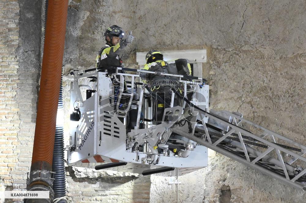 Worker Dies in Medieval Tower Collapse - Ro