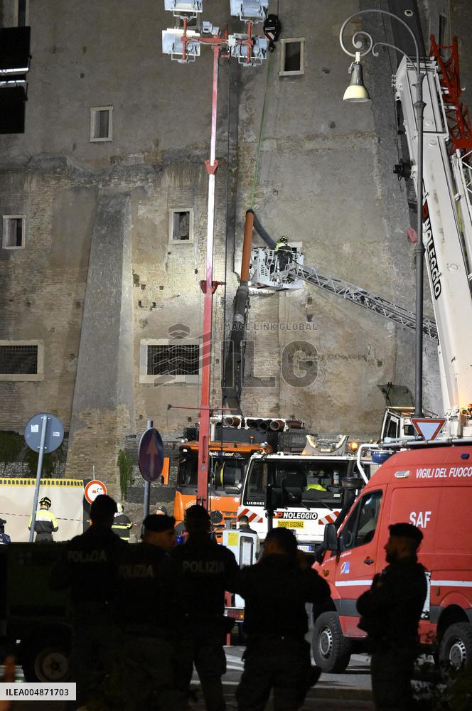 Worker Dies in Medieval Tower Collapse - Ro
