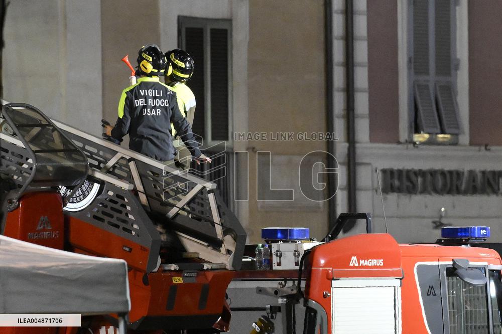 Worker Dies in Medieval Tower Collapse - Ro