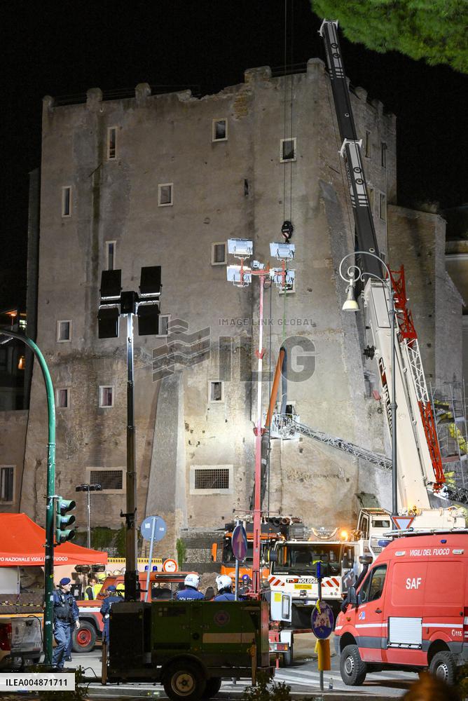 Worker Dies in Medieval Tower Collapse - Ro