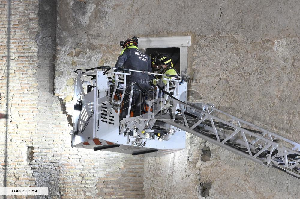 Worker Dies in Medieval Tower Collapse - Ro
