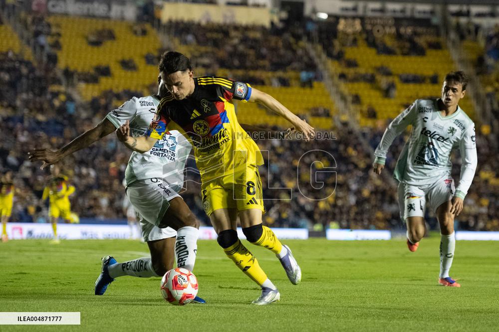 Liga MX - America v Leon