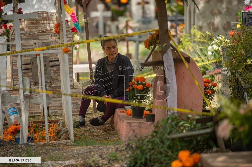 People Visit Cemeteries on the Day of the Dead - Mexico