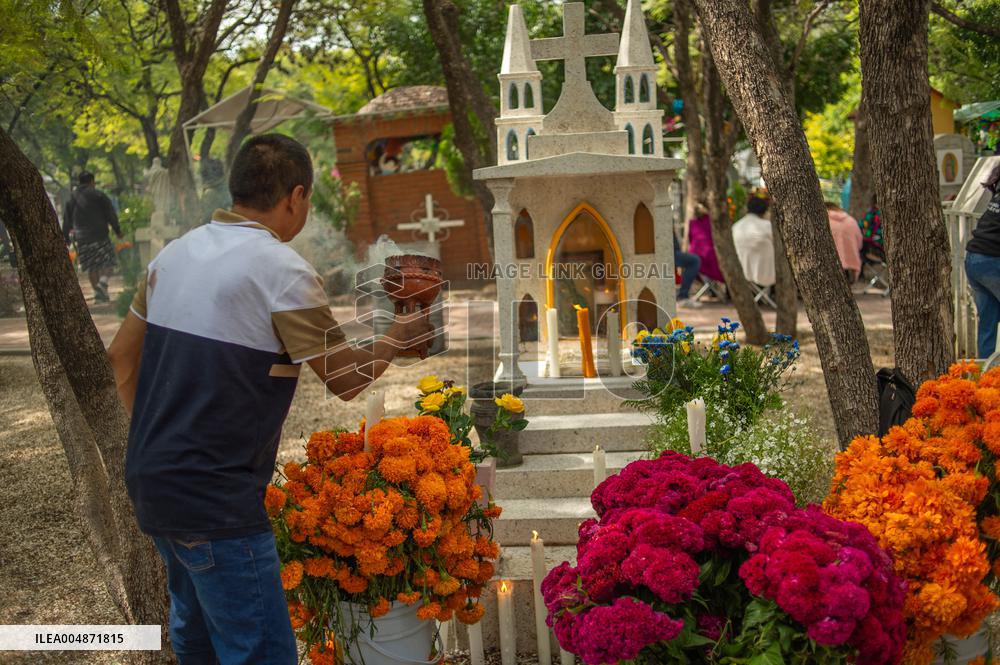 People Visit Cemeteries on the Day of the Dead - Mexico
