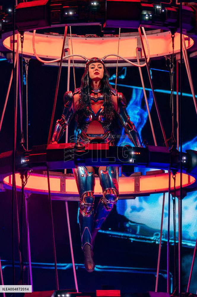 Katy Perry At The Life Times Tour 2025 - Casalecchio di Reno