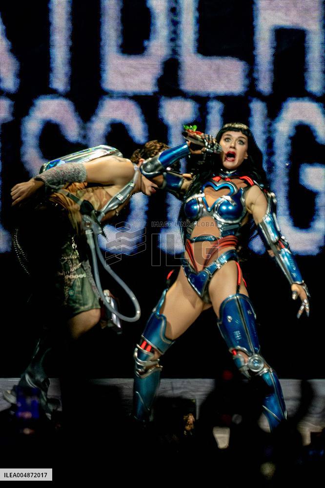 Katy Perry At The Life Times Tour 2025 - Casalecchio di Reno
