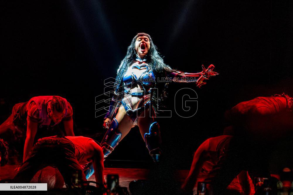 Katy Perry At The Life Times Tour 2025 - Casalecchio di Reno