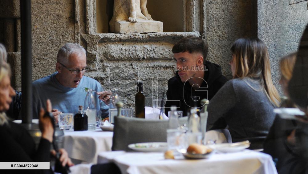 Alexis Saelemaekers Spotted In Milan With Family - Italy