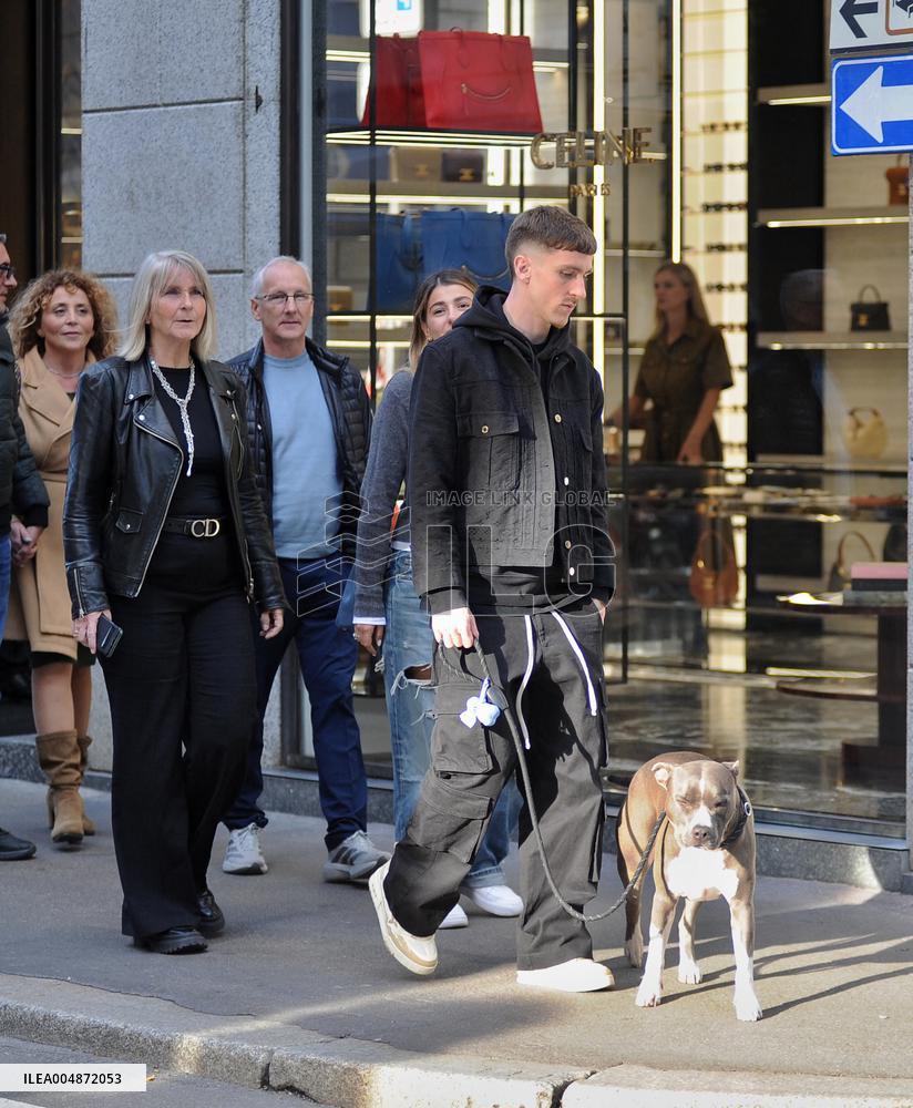Alexis Saelemaekers Spotted In Milan With Family - Italy