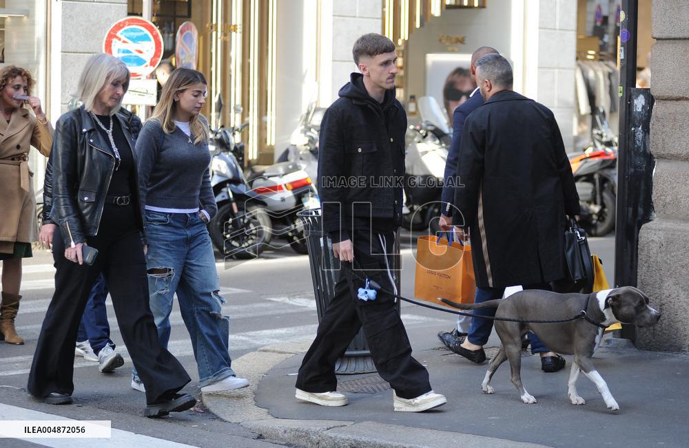 Alexis Saelemaekers Spotted In Milan With Family - Italy