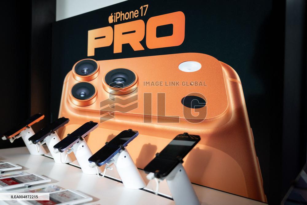 Launch of the limited-edition Stranger Things Freebox - Paris AJ