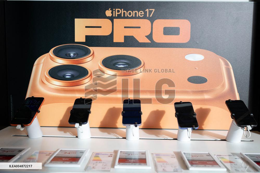 Launch of the limited-edition Stranger Things Freebox - Paris AJ