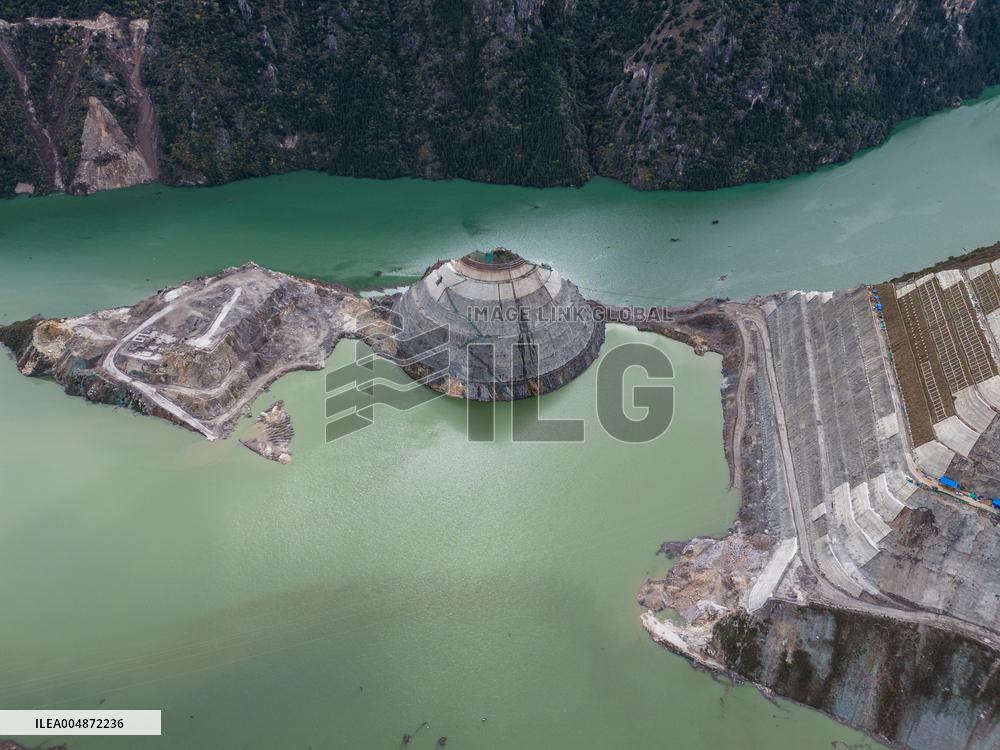 World Highest Dam Shuangjiangkou Hydropower Station Construction