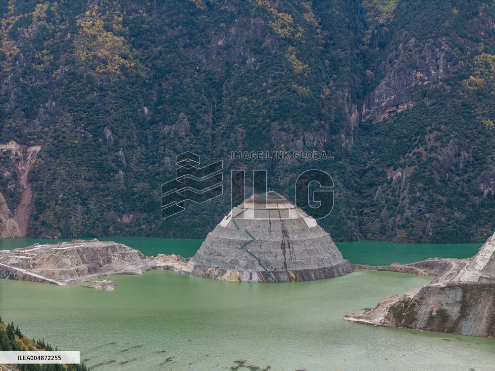 World Highest Dam Shuangjiangkou Hydropower Station Construction