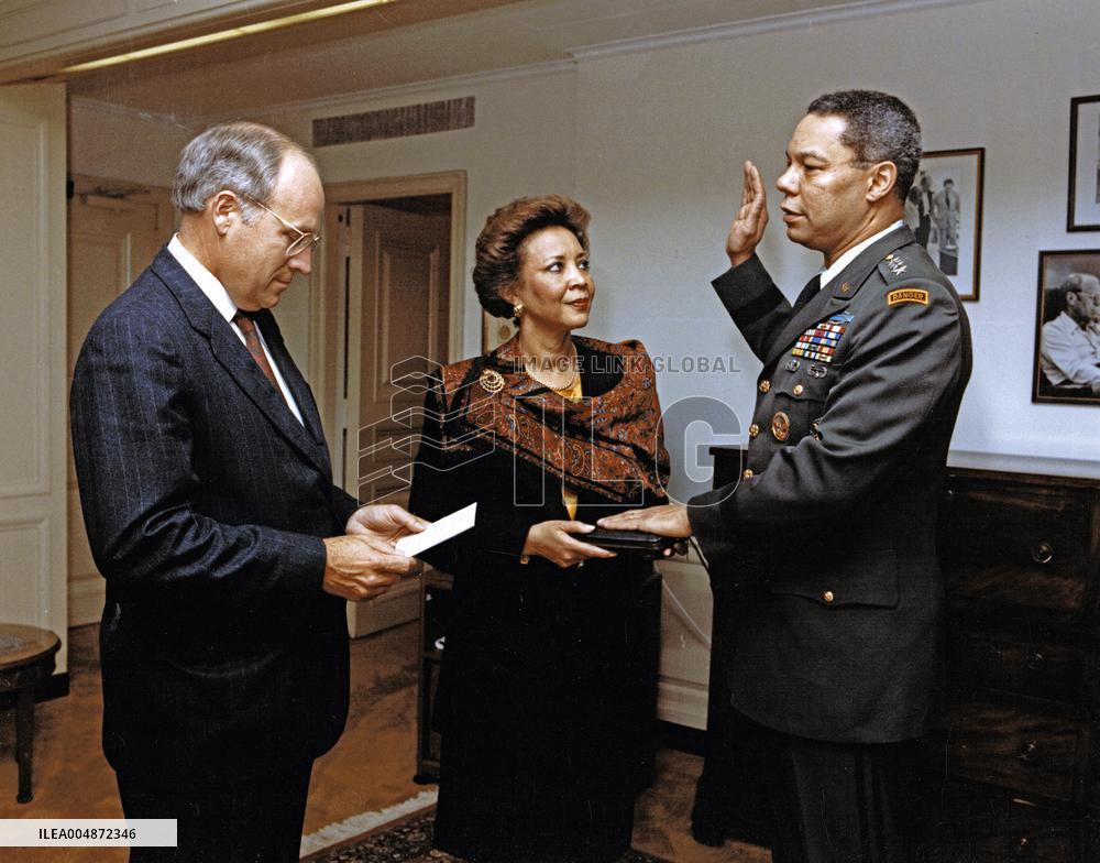 Cheney Swears-in Powell as Chairman of the Joint Chiefs of Staff