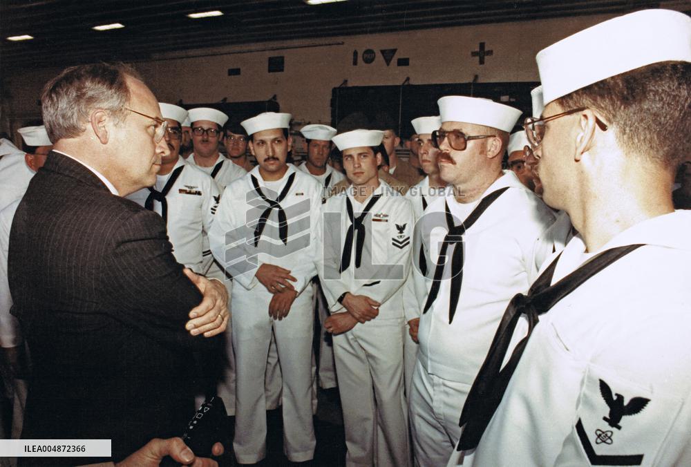 Cheney Visits USS Peleliu