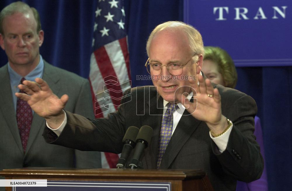 Cheney Meets Reporters