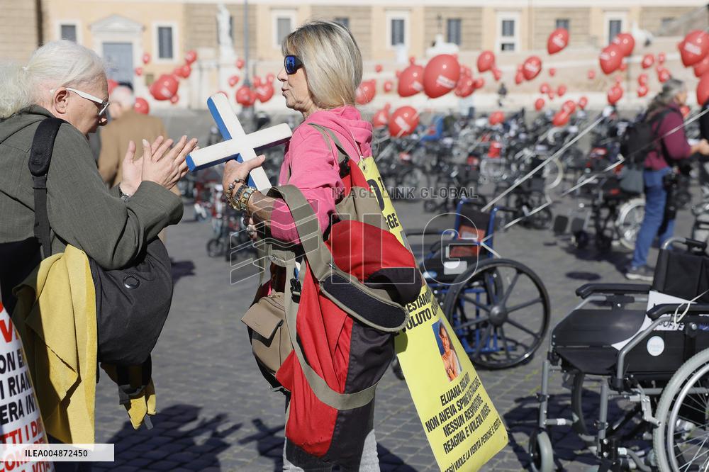 Flash Mob Against Medically Assisted Suicide - Rome