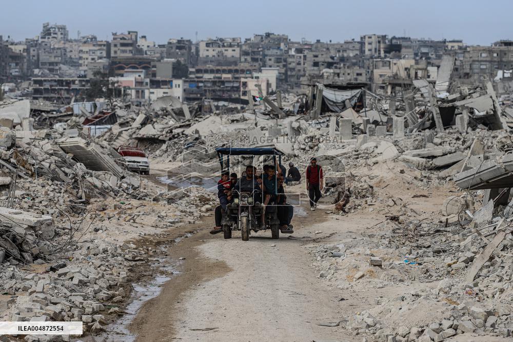 Life In The Ruins In Gaza After Ceasefire - Palestine