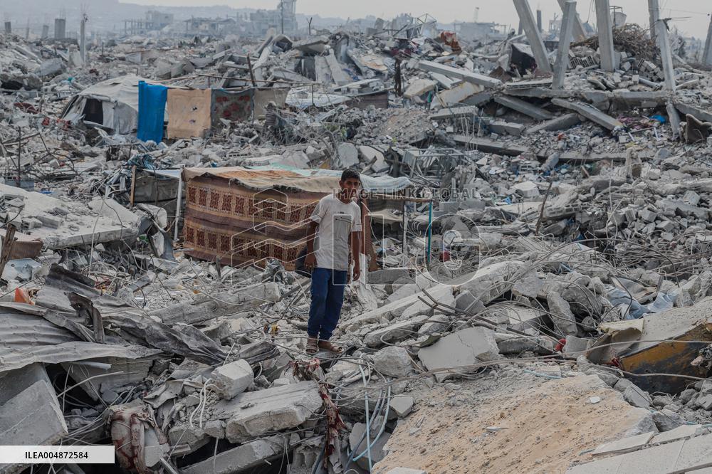 Life In The Ruins In Gaza After Ceasefire - Palestine