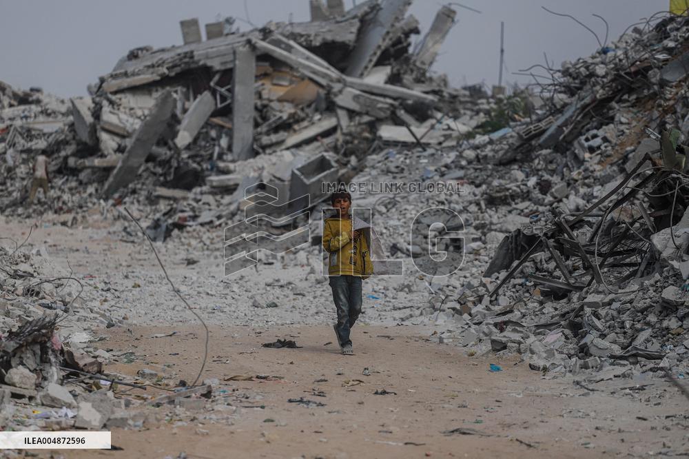 Life In The Ruins In Gaza After Ceasefire - Palestine