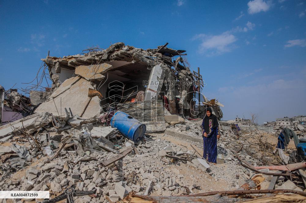 Life In The Ruins In Gaza After Ceasefire - Palestine