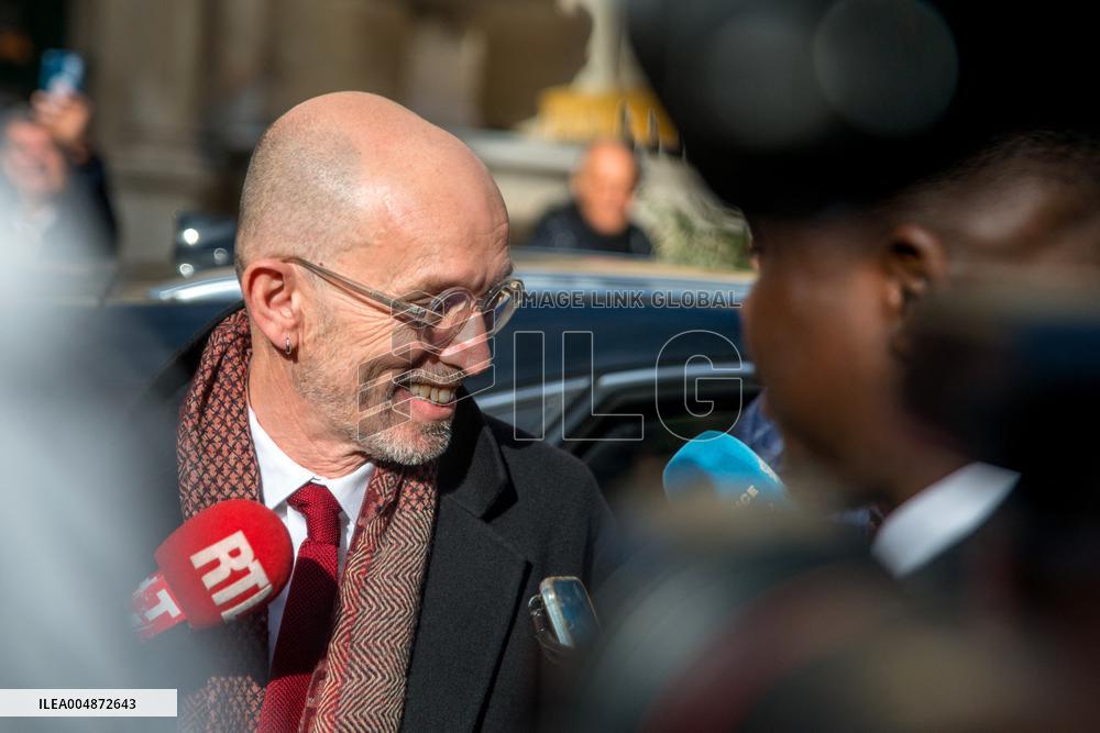 Laurent Mauvignier Wins Goncourt Prize For “La Maison Vide” - Paris