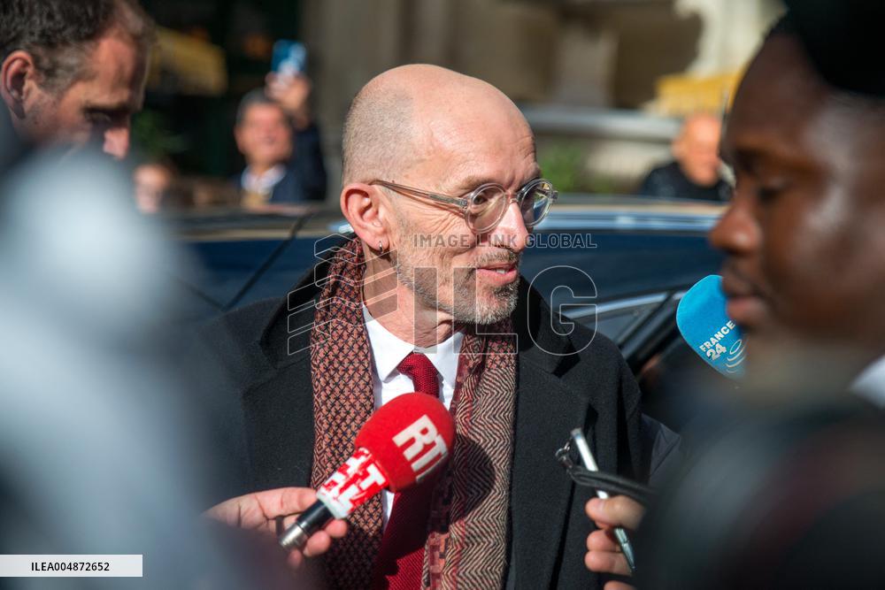 Laurent Mauvignier Wins Goncourt Prize For “La Maison Vide” - Paris