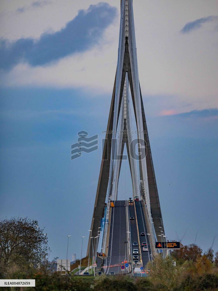 Illustration - Normandy Bridge